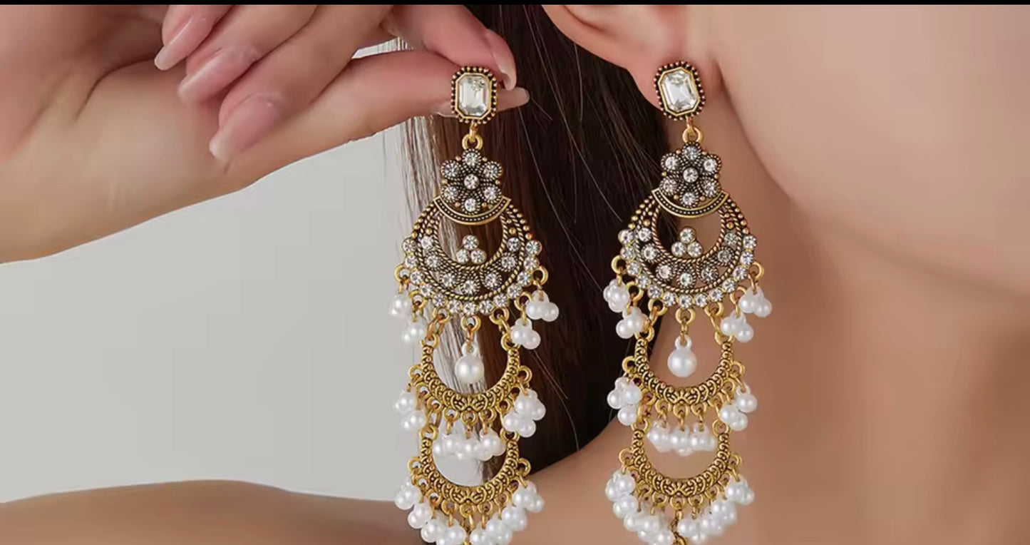Emerald Green Kundan & Pearl Chandbali Earrings